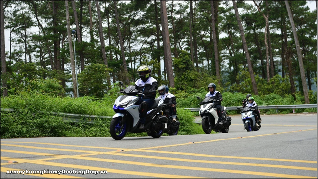 Yamaha NVX 5