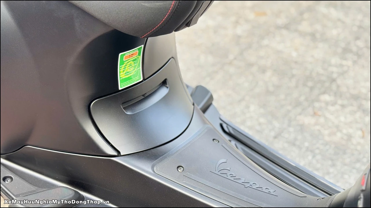 Vespa 50cc cho học sinh: Từ thiết kế, khả năng điều khiển đến chi phí sử dụng 7 Vespa Sprint S 150 2025 11