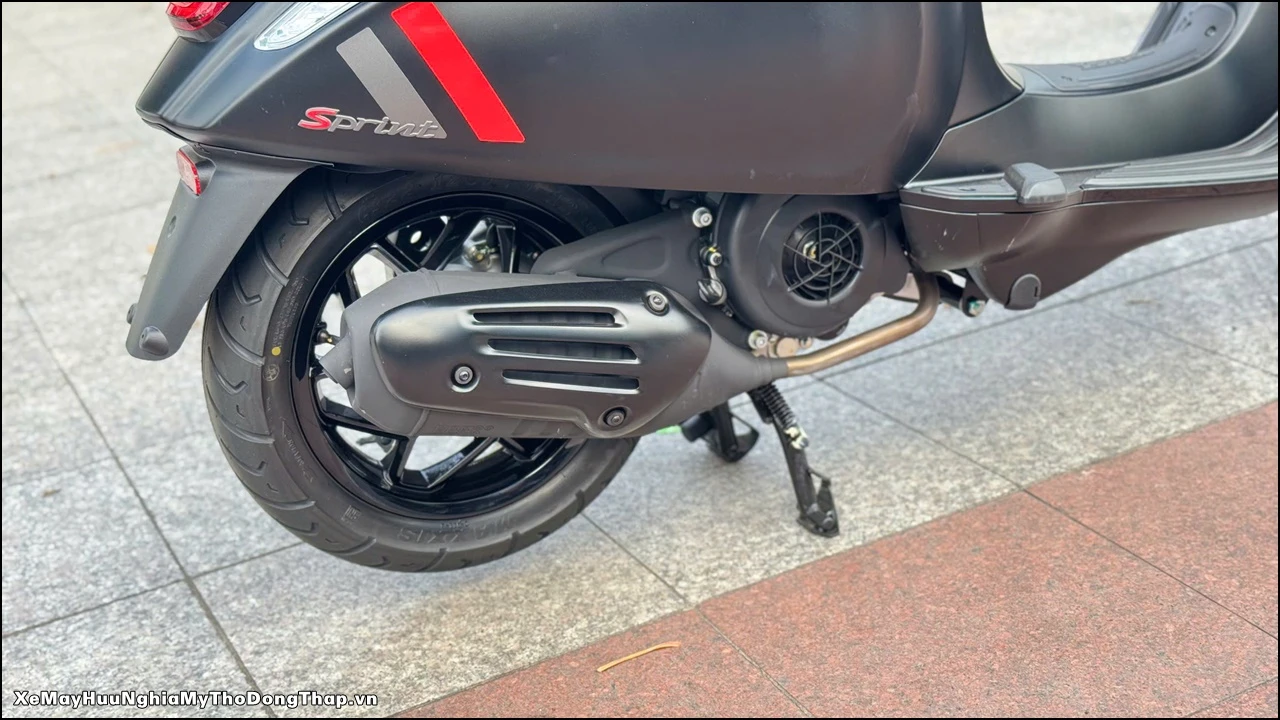 Vespa 50cc cho học sinh: Từ thiết kế, khả năng điều khiển đến chi phí sử dụng 8 Vespa Sprint S 150 2025 13