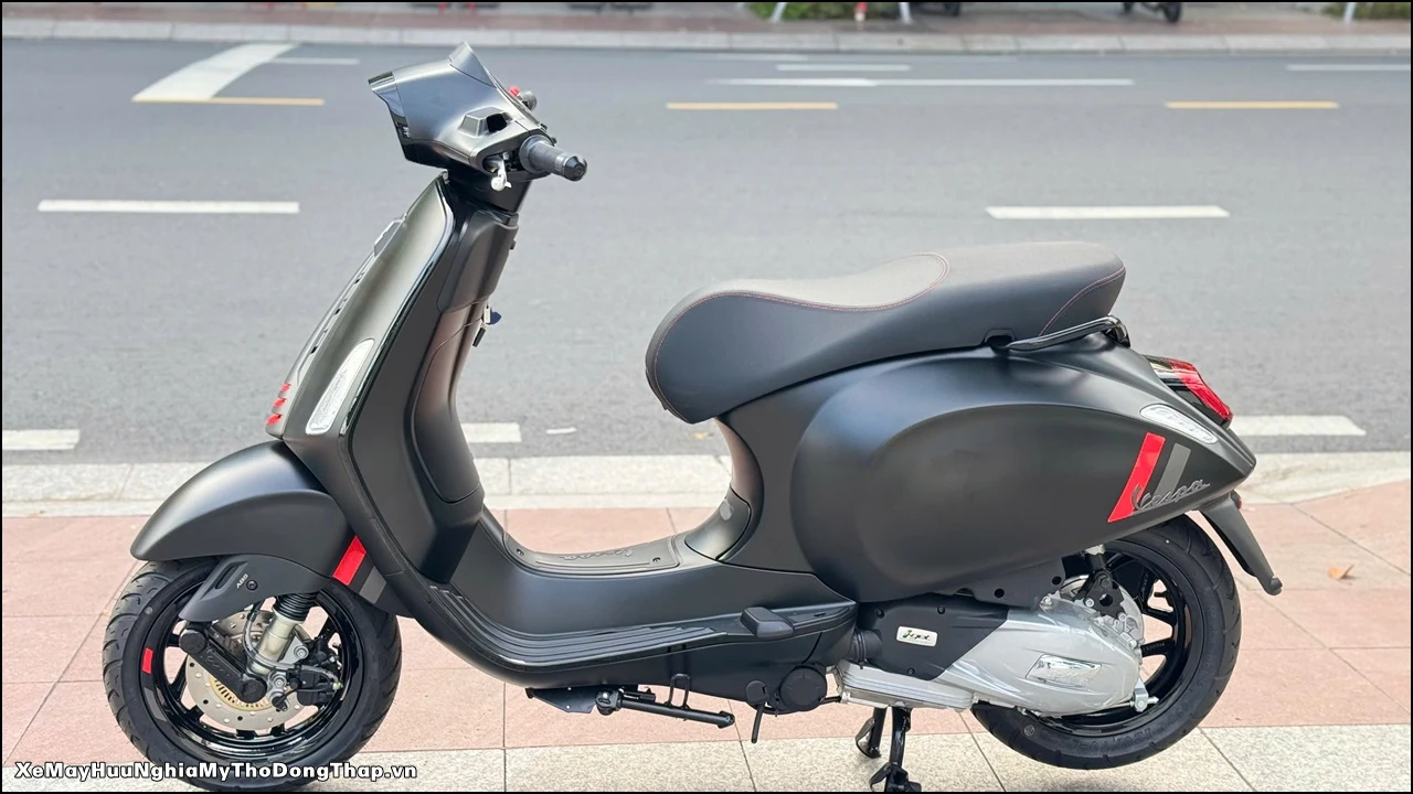Vespa 50cc cho học sinh: Từ thiết kế, khả năng điều khiển đến chi phí sử dụng 4 Vespa Sprint S 150 2025 2