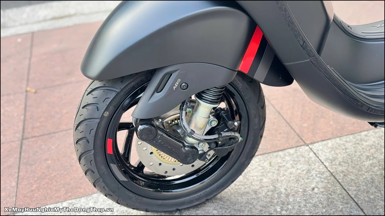 Vespa 50cc cho học sinh: Từ thiết kế, khả năng điều khiển đến chi phí sử dụng 5 Vespa Sprint S 150 2025 5