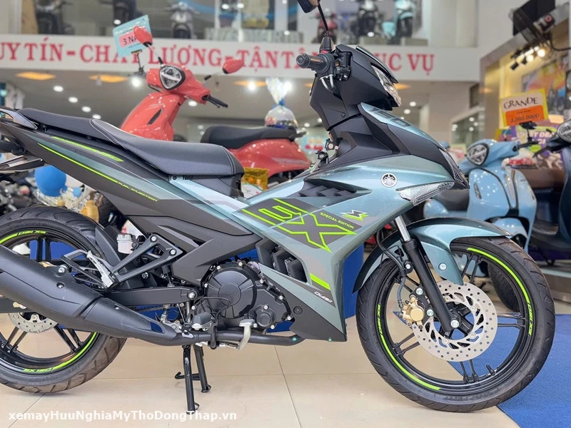 Chi tiet Yamaha Exciter 150 ban gioi han da ve den Yamaha Town Huu Nghia 2