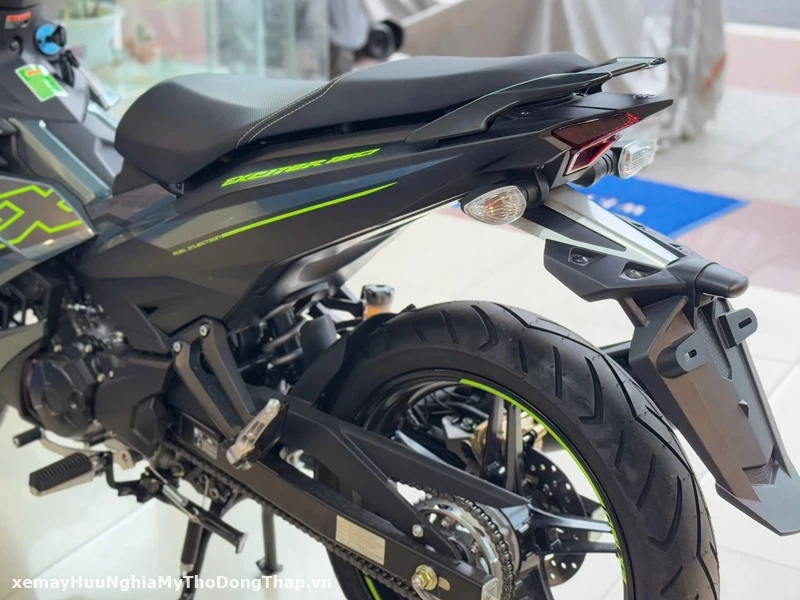Chi tiết Yamaha Exciter 150 bản giới hạn đã về đến Yamaha Town Hữu Nghĩa 7 Chi tiet Yamaha Exciter 150 ban gioi han da ve den Yamaha Town Huu Nghia 4