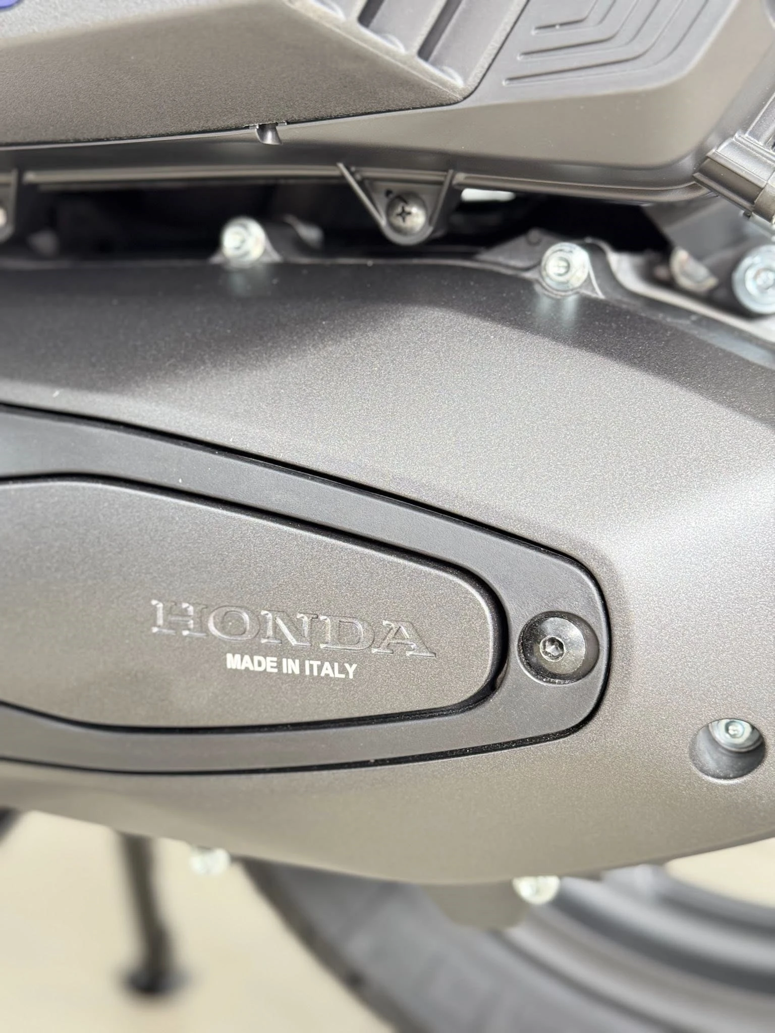Honda SH150i Italy - Màu đỏ Corsa (7) Honda SH150i Italy Mau do Corsa 7