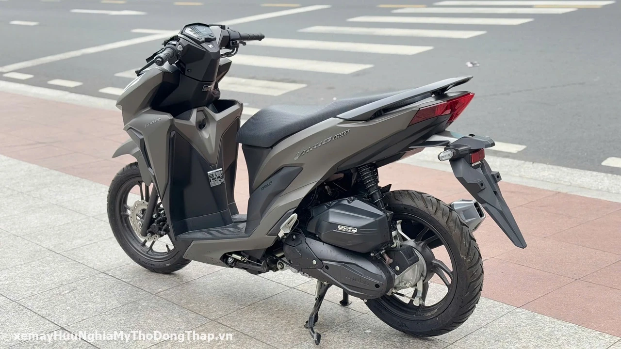 Honda Vario 150 smartkey - màu Vàng Cát (4) Honda Vario 150 smartkey mau Vang Cat 4