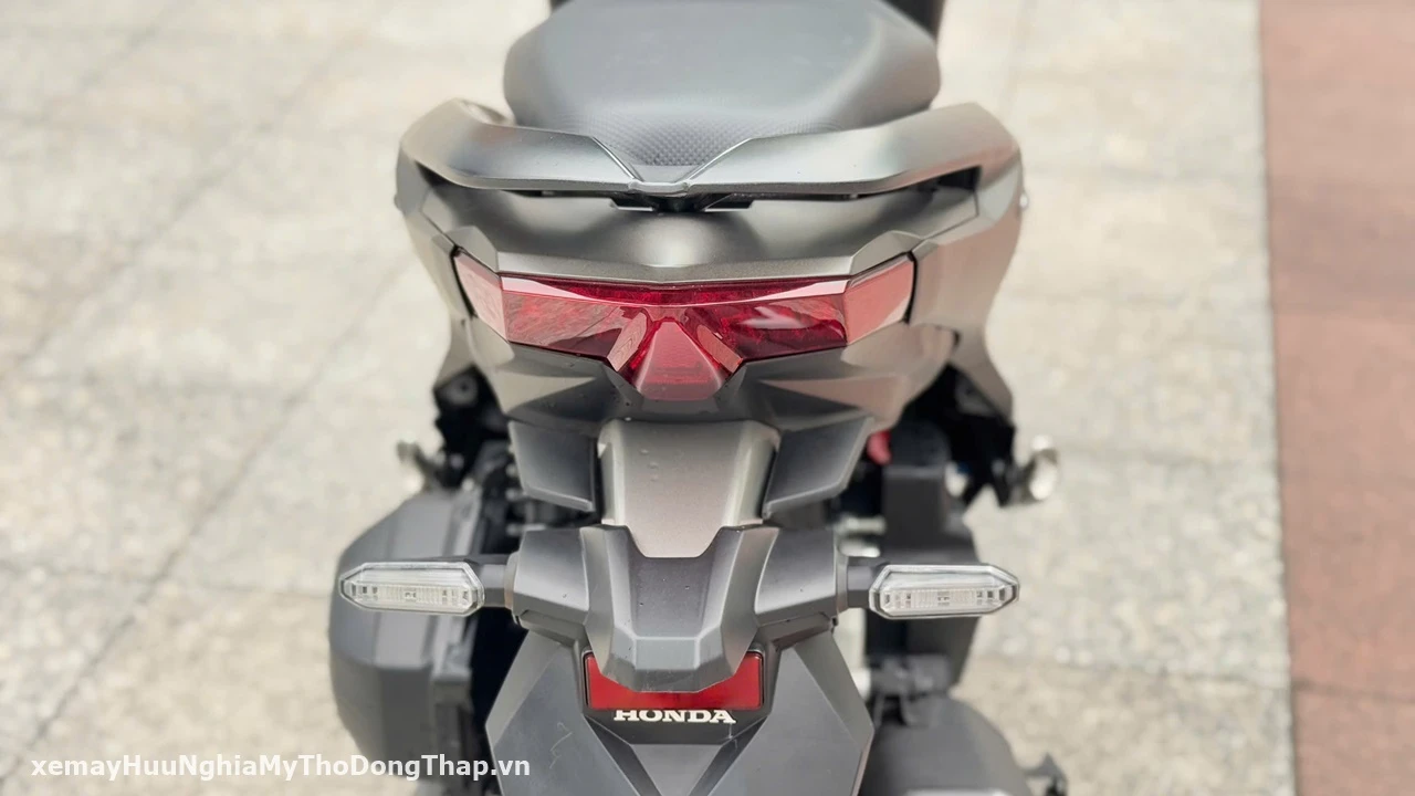 Honda Vario 150 smartkey - màu Vàng Cát (6) Honda Vario 150 smartkey mau Vang Cat 6