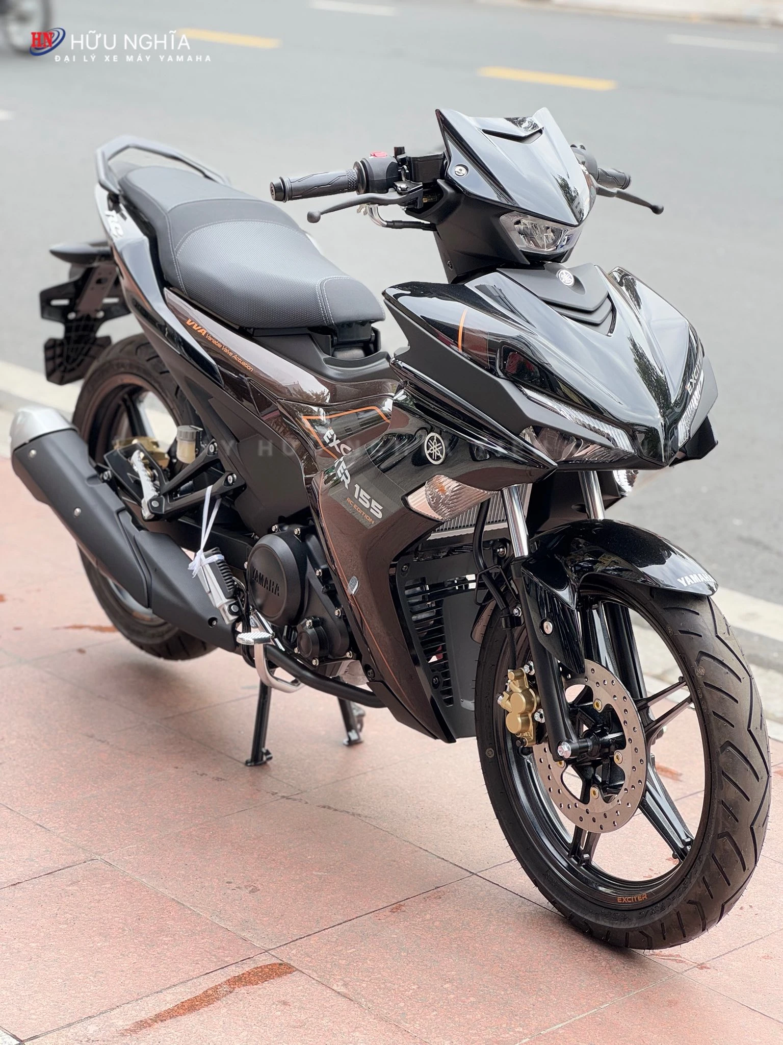 Yamaha Exciter 155 – Den Nau Suc hut cua quyen luc trong bong toi danh cho nhung tay lai dam me toc do va ca tinh manh 2