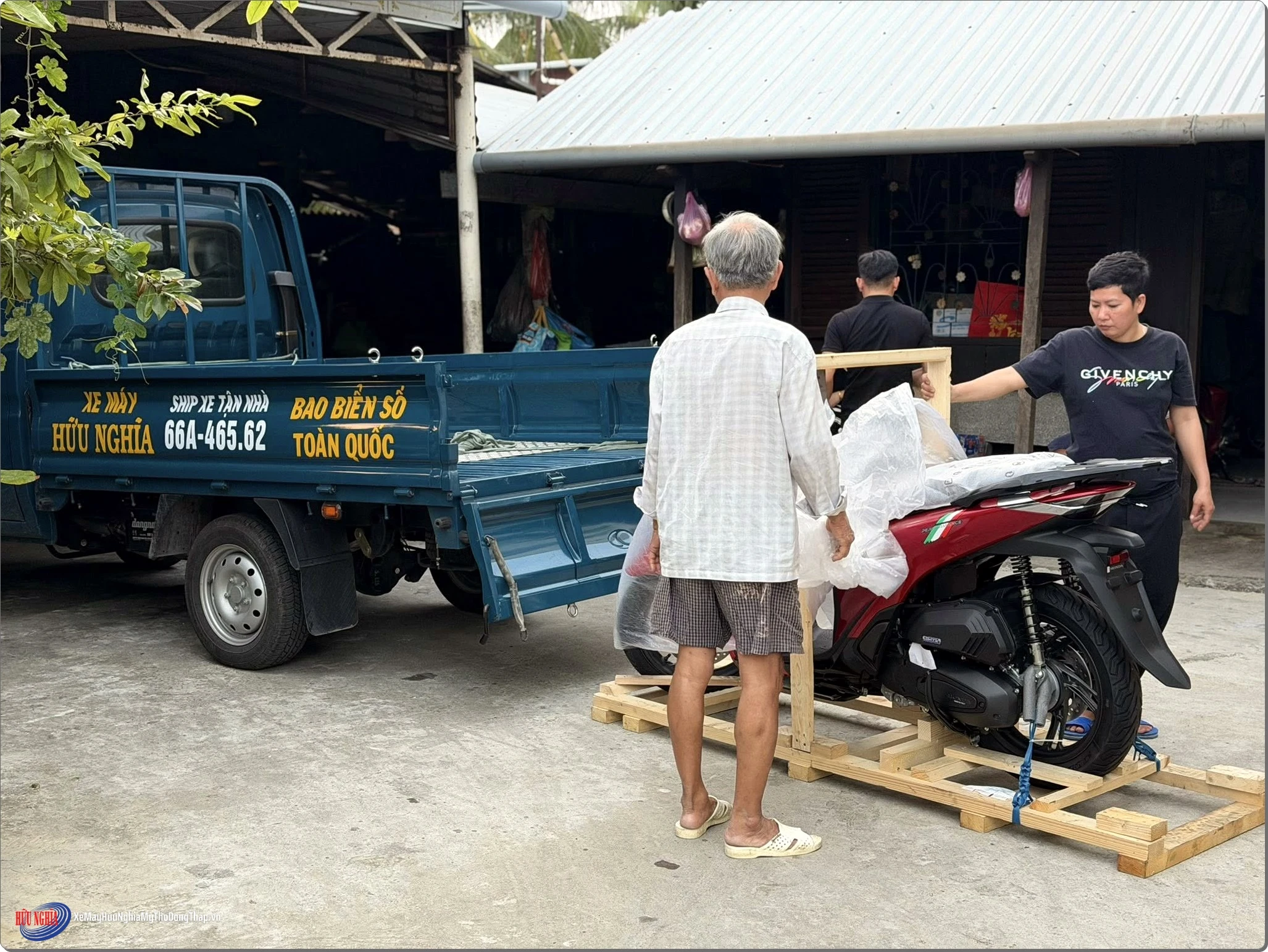 Honda SH Y 150i Do Corsa chinh thuc ve nha moi tai Tien Giang 2