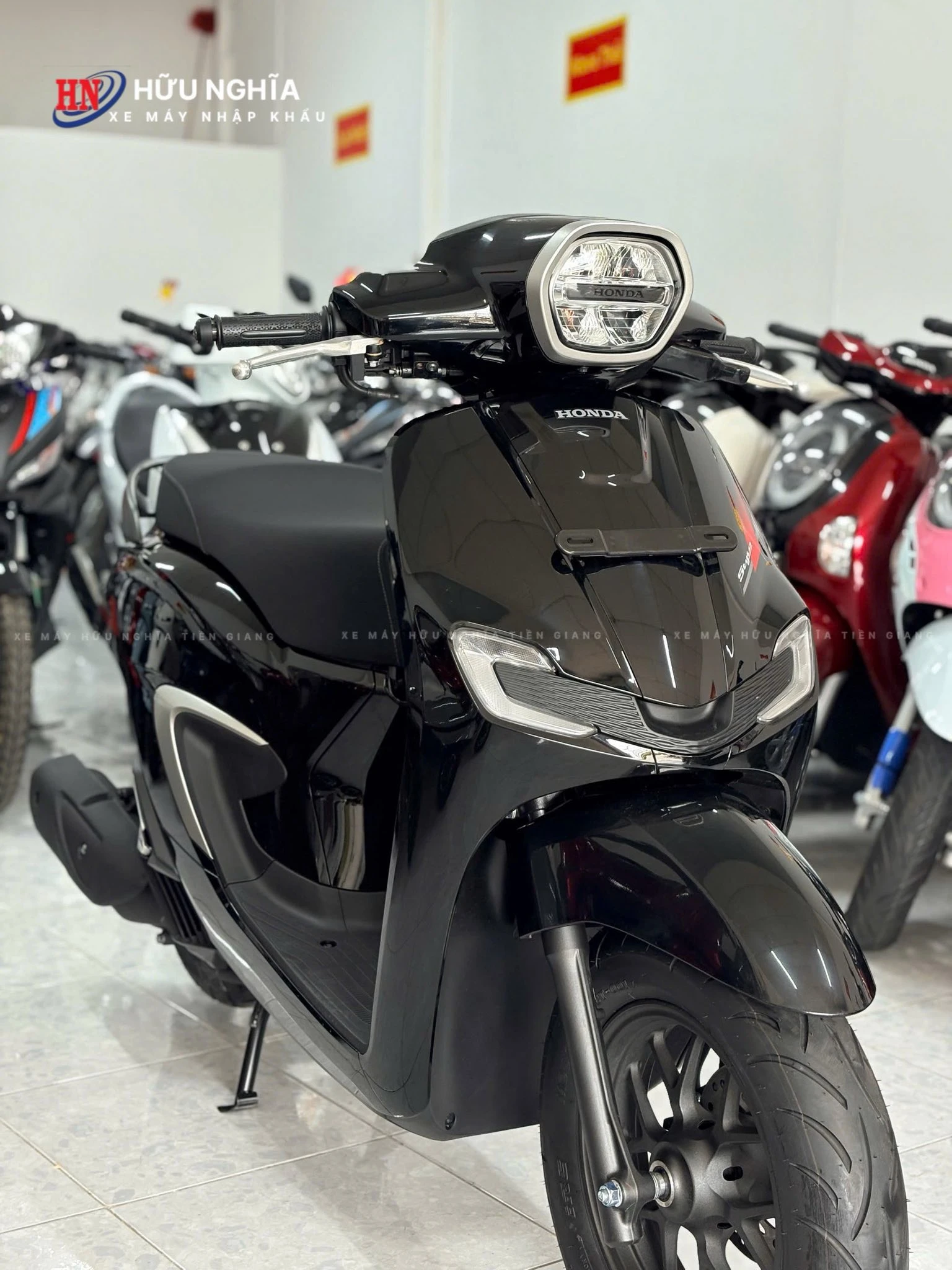Honda Stylo nhập khẩu Indonesia – Màu đen huyền bí, phong cách chưa bao giờ lỗi mốt, đã chính thức về đến Xe Máy Nhập Khẩu Hữu Nghĩa 6 Honda Stylo nhap khau Indonesia – Mau den huyen bi phong cach chua bao gio loi mot da chinh thuc ve den Xe May Nhap Khau Huu Nghia 2