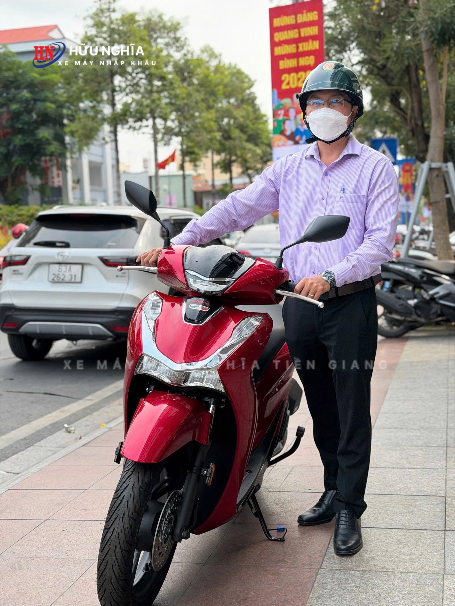 4 chiec Honda SH Y 150i lan luot theo chu moi ve nha kip don mot mua Tet tron ven va du day 4