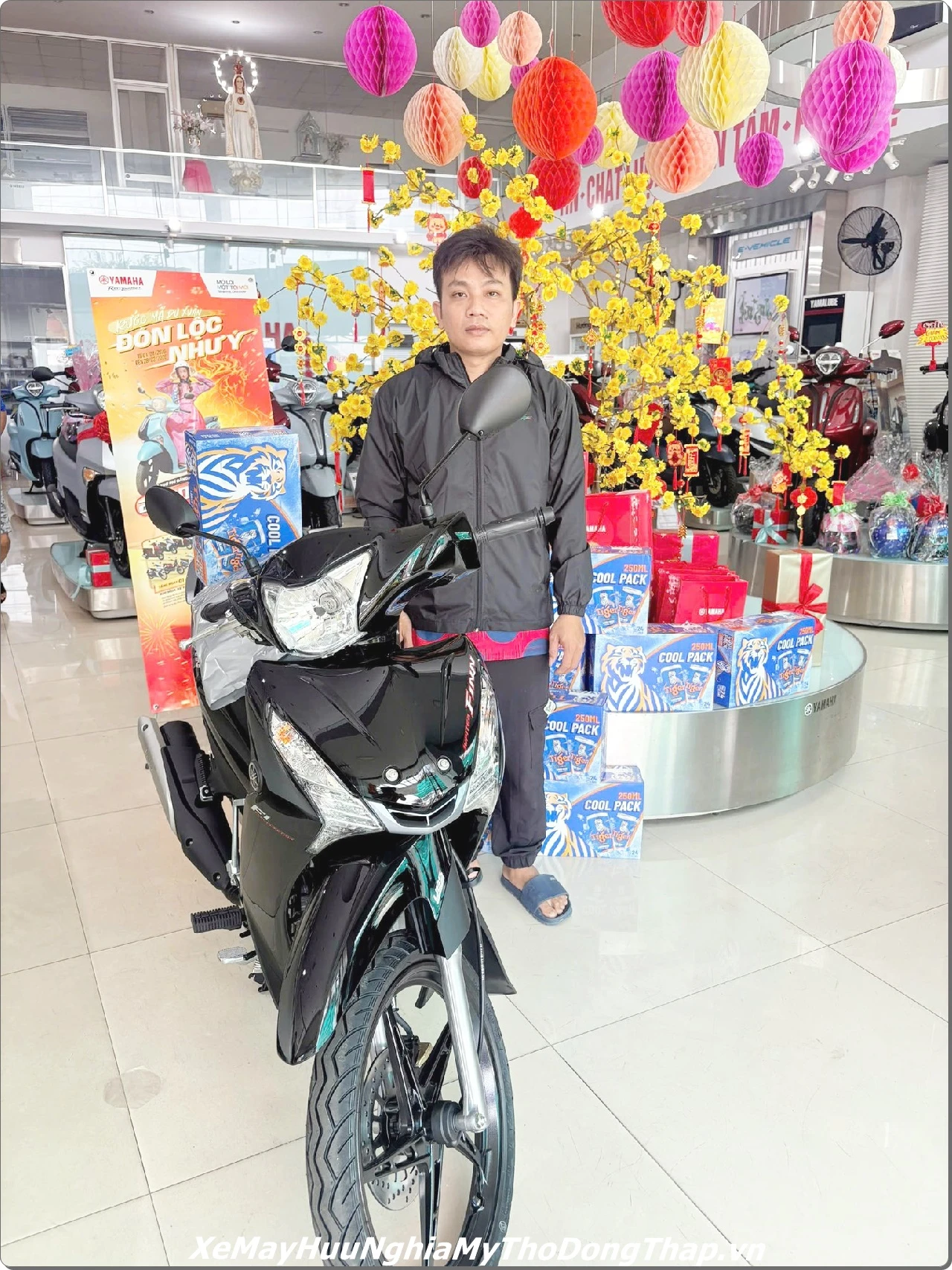 Xe May Huu Nghia chuc Quy khach nam 2026 9