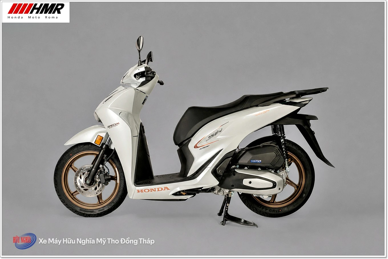 Những điểm khiến Honda SH Ý 150i Special White khác biệt khi nhìn ngoài đời thực 3 Honda SH Y 150i Special White mau trang 11