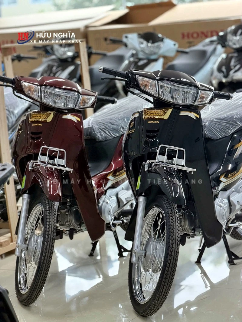 Honda SH Ý, Honda Dream và Honda Vario với nhiều phiên bản, màu sắc về Trung Tâm Hữu Nghĩa 10 Honda SH Y Honda Dream va Honda Vario voi nhieu phien ban mau sac ve Trung Tam Huu Nghia 2