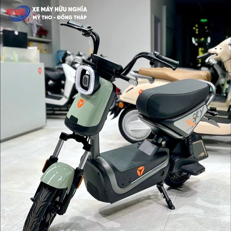 YADEA X-SKY – Mua xe điện cho con đi học, ba mẹ nên chọn chiếc xe đẹp, bền bỉ, tiết kiệm và đặc biệt phải chú trọng an toàn! 13 YADEA X SKY – Mua xe dien cho con di hoc ba me nen chon chiec xe dep ben bi tiet kiem va dac biet phai chu trong an toan 2
