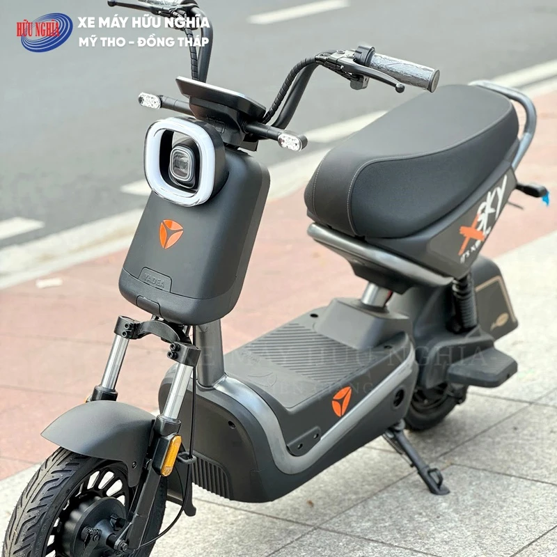 YADEA X-SKY – Mua xe điện cho con đi học, ba mẹ nên chọn chiếc xe đẹp, bền bỉ, tiết kiệm và đặc biệt phải chú trọng an toàn! 3 YADEA X SKY – Mua xe dien cho con di hoc ba me nen chon chiec xe dep ben bi tiet kiem va dac biet phai chu trong an toan 6